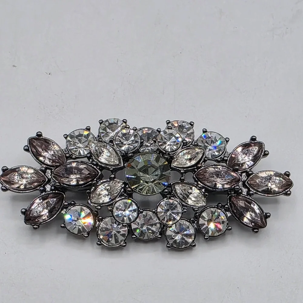 Liz Claiborne Gunmetal Rhinestone Brooch Grey Clear Crystal Marquise Pin‎ LC